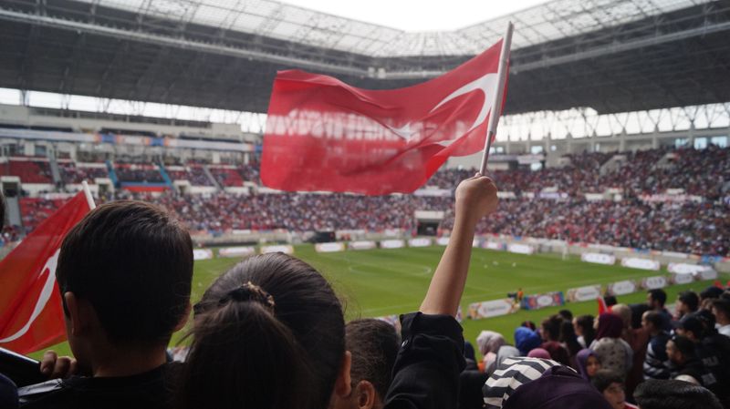 HSV gegen VfB Stuttgart heute: Live-Stream und TV-Übertragung - Wo kann man das Spiel sehen?HSV,VfBStuttgart,Live-Stream,TV-Übertragung,Fußball,Bundesliga