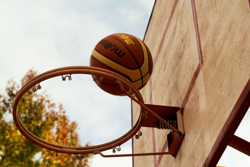 Die aufstrebenden Helden von Ulm: Eine Überraschung im deutschen BasketballBasketball,Ulm,deutscheBasketball,aufstrebendeHelden