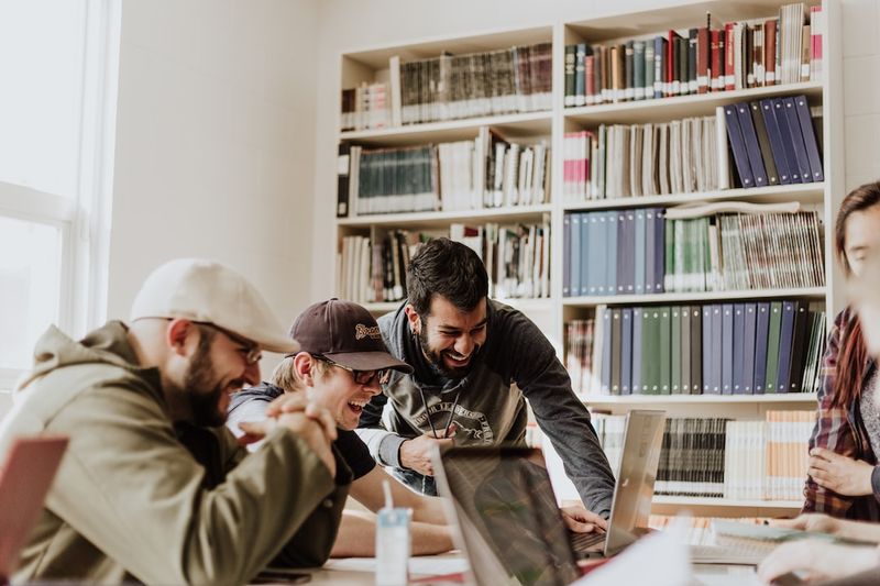 Die Social Chain: Aufstieg und Herausforderungen eines Start-ups der "Höhle der Löwen"wordpress,SocialChain,Start-up,HöhlederLöwen,Aufstieg,Herausforderungen