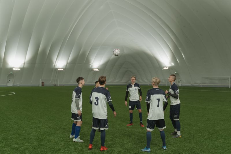 Die Zukunft des FC Schalke 04: Ein Exklusivinterview mit Huub StevensFCSchalke04,Zukunft,Exklusivinterview,HuubStevens