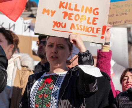 Die Tragödie der Deutsch-Israelischen Geisel Shani Louk: Eine schmerzhafte Erinnerung an die Bedrohung durch die Hamas Title: Die Tragödie der Deutsch-Israelischen Geisel Shani Louk: Eine schmerzhafte Erinnerung an die Bedrohung durch die HamasTragödie,Deutsch-Israelisch,Geisel,ShaniLouk,schmerzhafteErinnerung,Bedrohung,Hamas